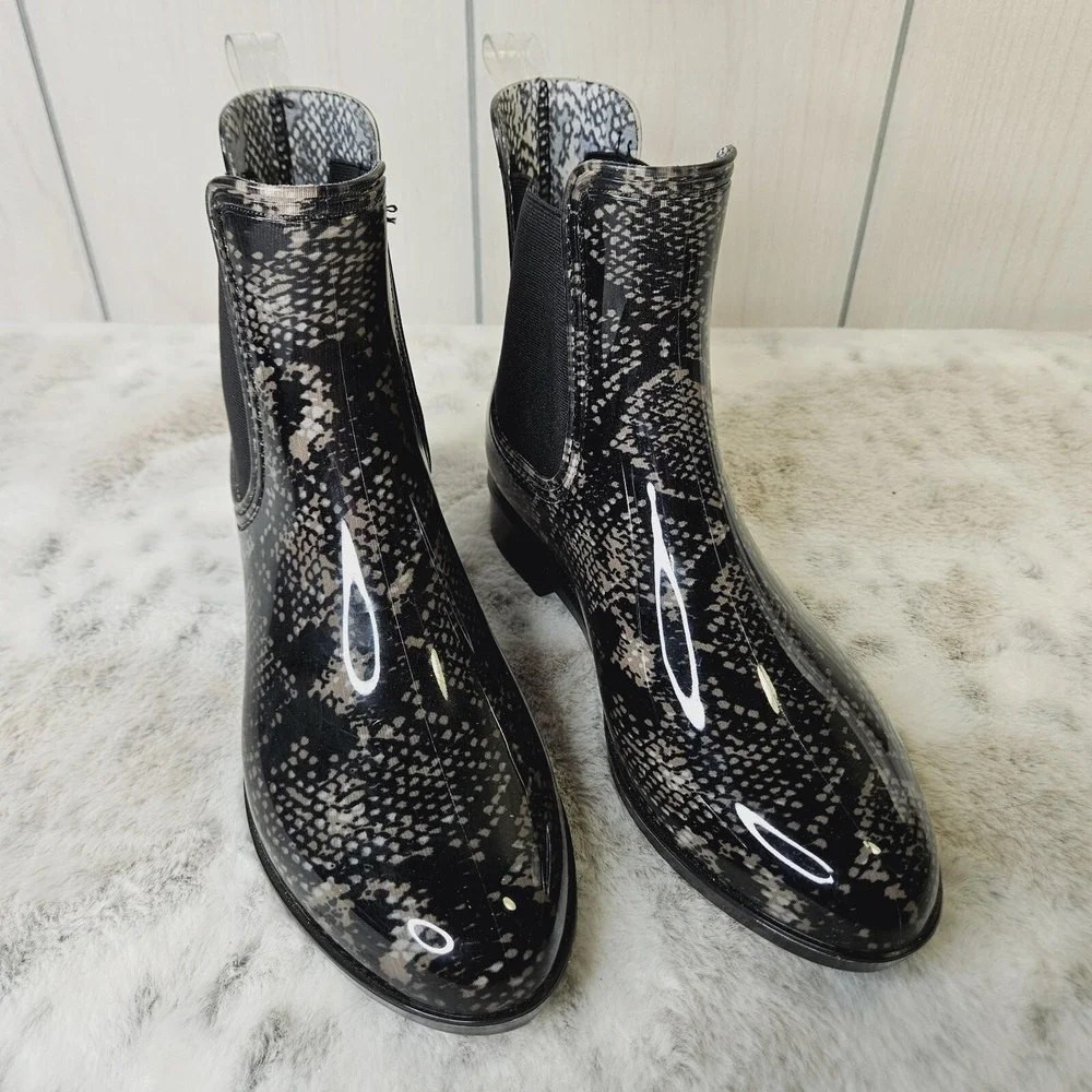 INC International Concepts Womens Size 6 Snake Print Pull-on Ankle Rain Boots